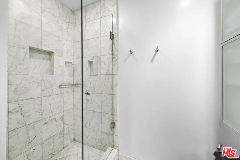 1515 S Beverly Drive #202 photo 7