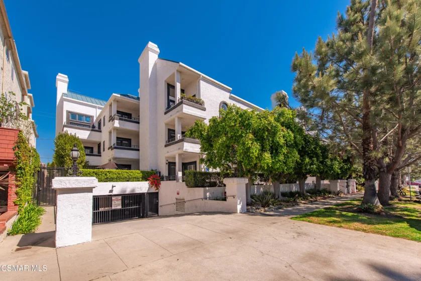 1133 9th Street #301 photo 2