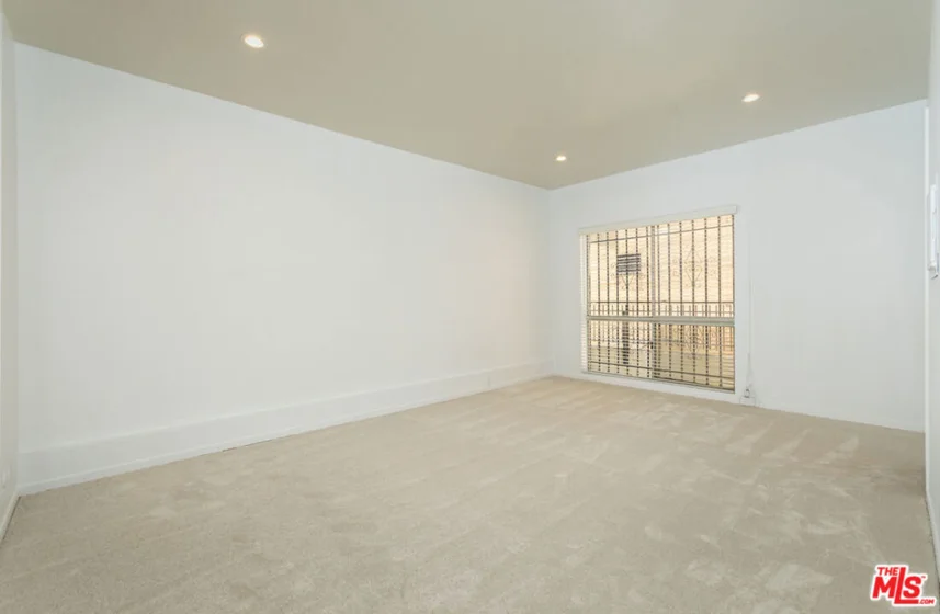 1115 S Elm Drive #207 photo 10