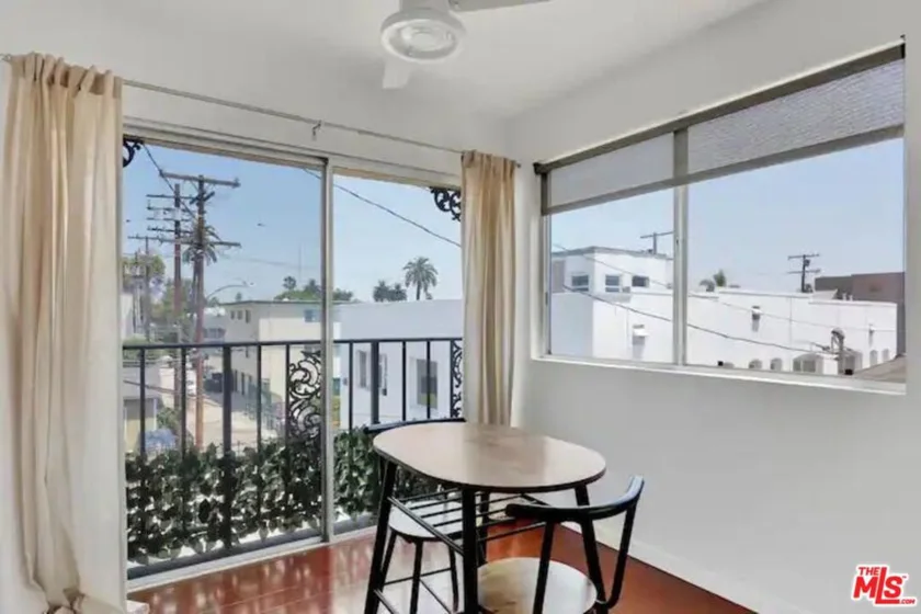 615 E Broadway #304 photo 14