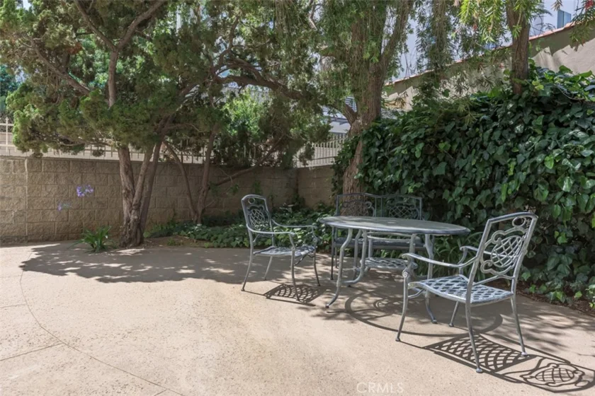 441 N Oakhurst #604 photo 24