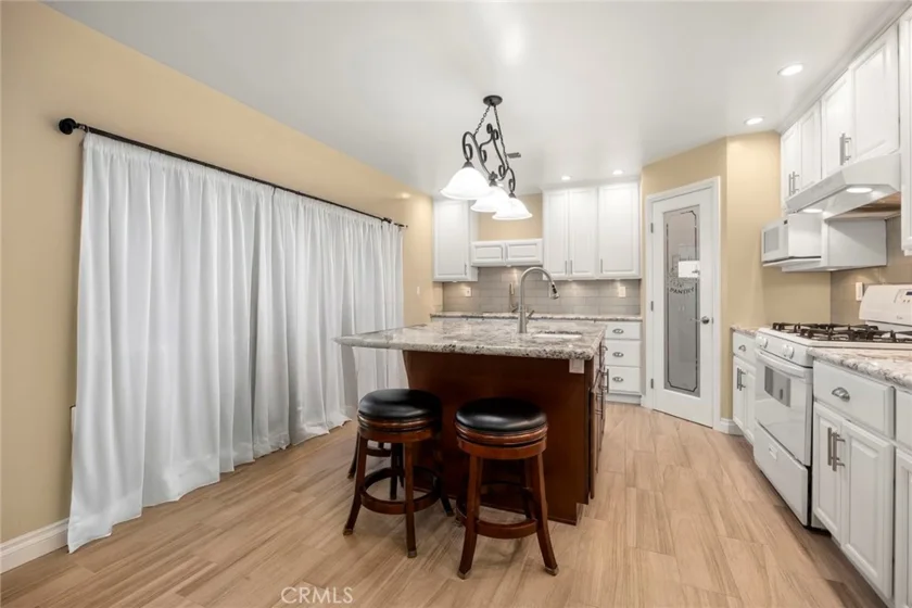 945 Glencliff photo 8
