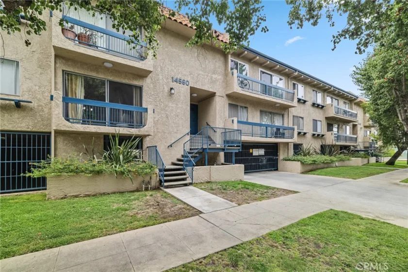 14560 Clark Street #215 photo 1