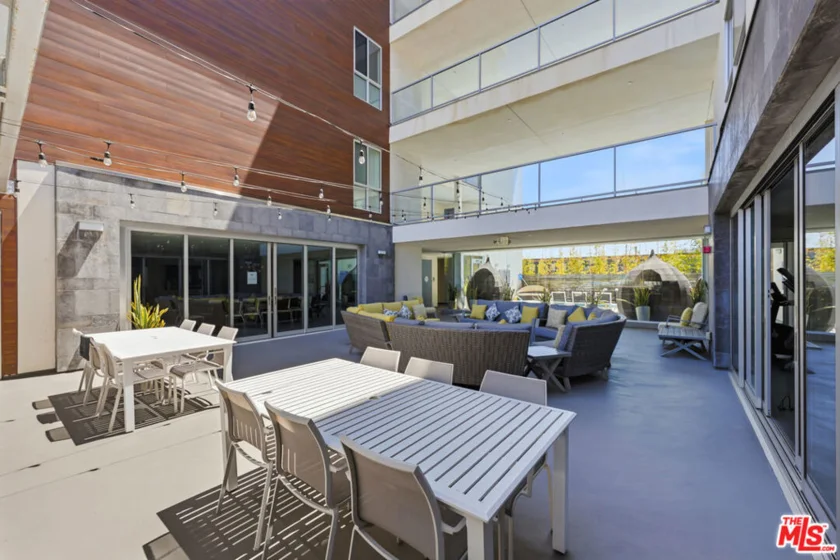 4140 Glencoe Avenue #516 photo 31
