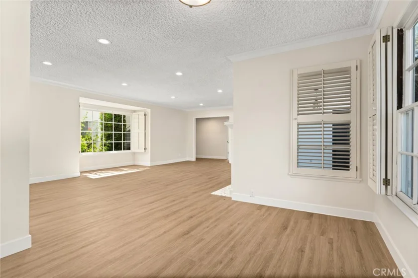 681 S Orange Grove #3 photo 3