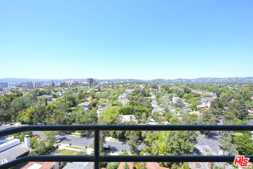 10601 Wilshire Boulevard #1404 photo 32