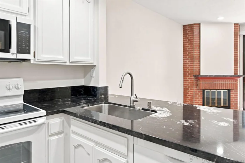 5845 Friars Road #1110 photo 27