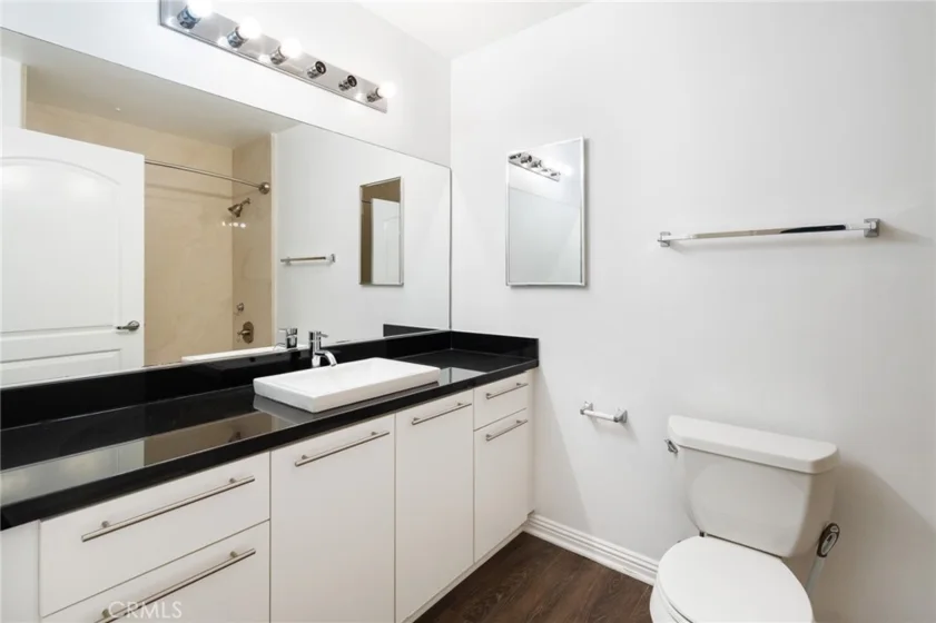 230 S Jackson #309 photo 11
