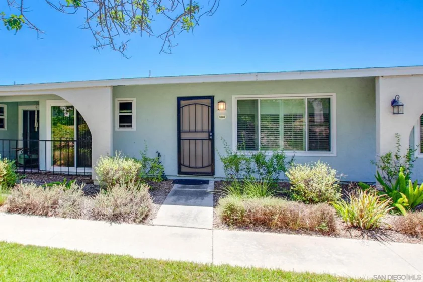 3582 Bartlett Avenue photo 1