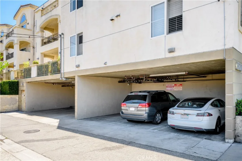 6800 Corbin Avenue #106 photo 7