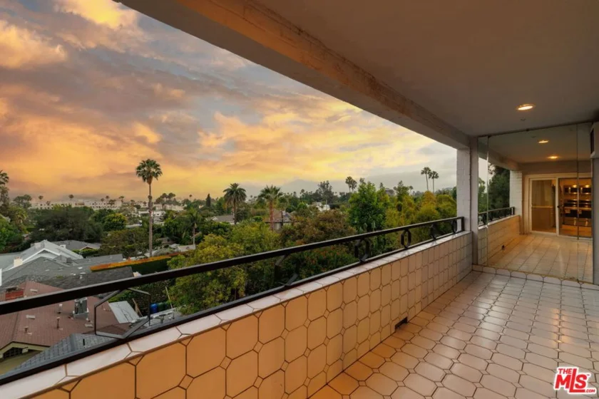7560 Hollywood Boulevard #309 photo 14