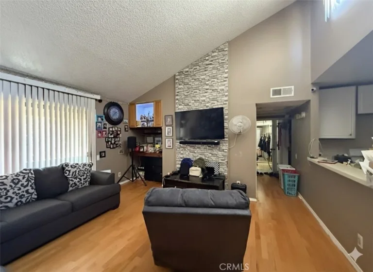 9600 Van Nuys #210 photo 2