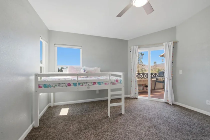 2055 Lakeridge #301 photo 25