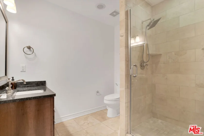 423 Arnaz Drive #102 photo 18