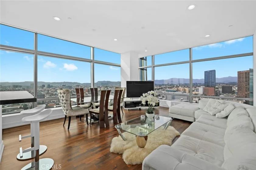 900 W Olympic #31J photo 46