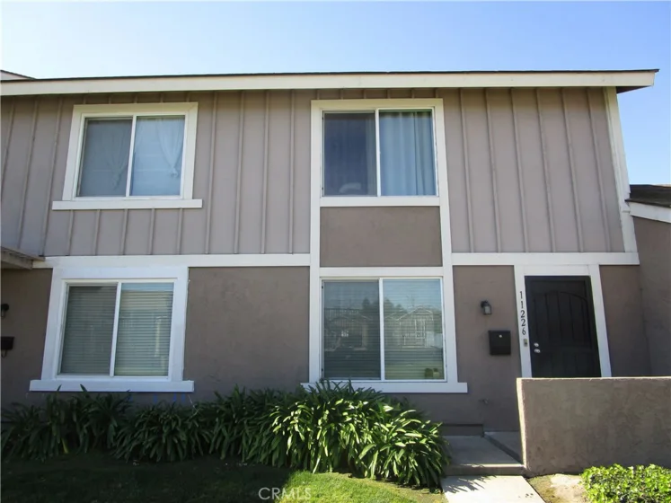 11226 Roxbury Way photo 1