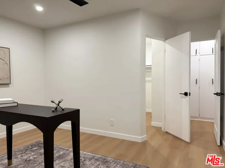 4579 Ambrose Avenue #8 photo 22