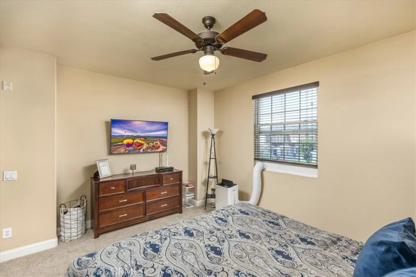 44972 Bellflower photo 6