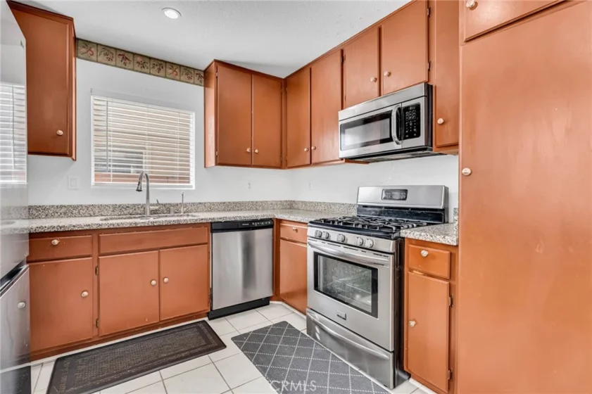 9155 Cedros Avenue #12 photo 16
