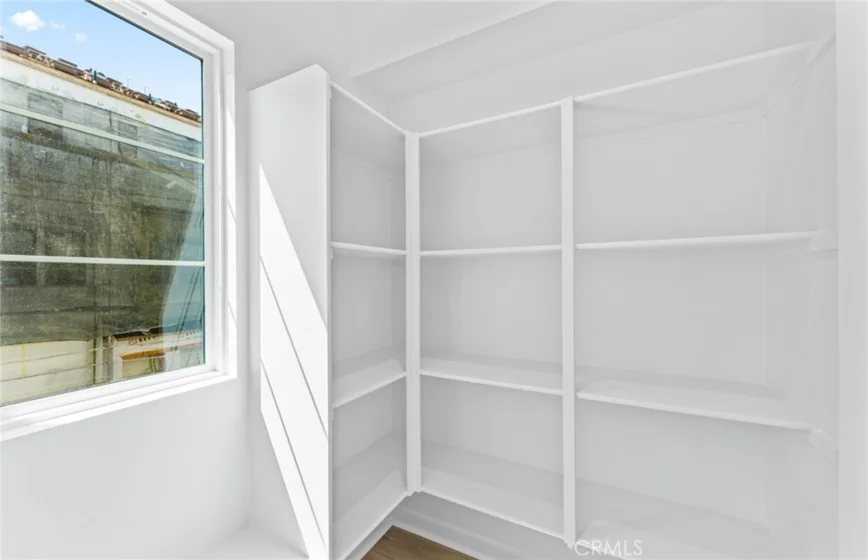 108 Pickwick Lane Court photo 23