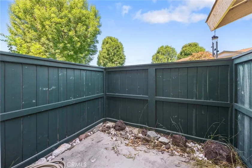 8174 Glengarry Green photo 16