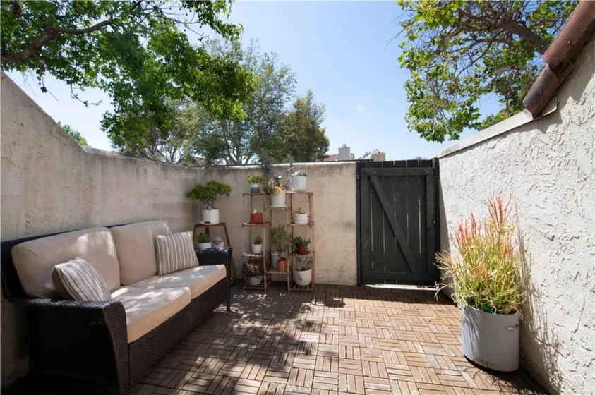 333 N Melrose Drive #E photo 20