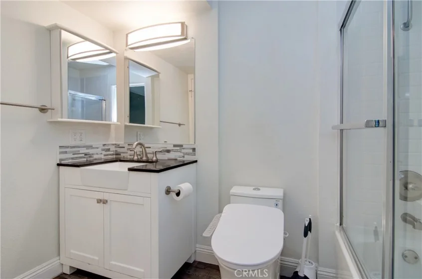 810 Baker #106 photo 7