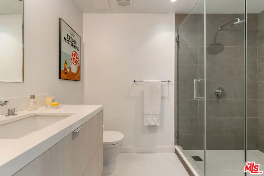 818 N Doheny Drive #803 photo 20