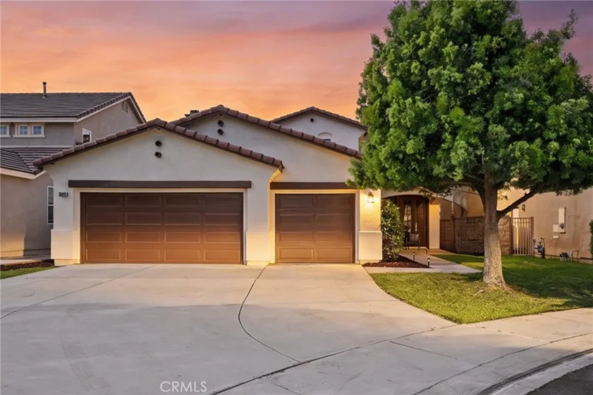 26748 Lemon Grass Way photo 2