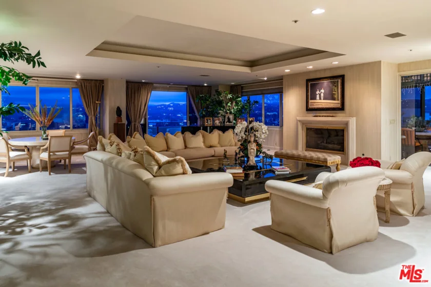 10560 Wilshire Boulevard #PenthouseA photo 1