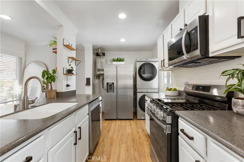 22811 Malaga Way photo 8