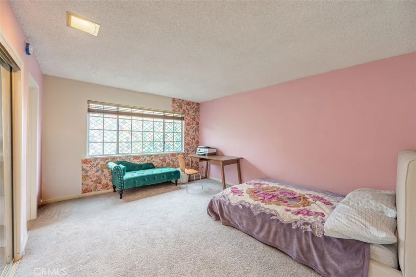 2260 N Cahuenga ##507 photo 24
