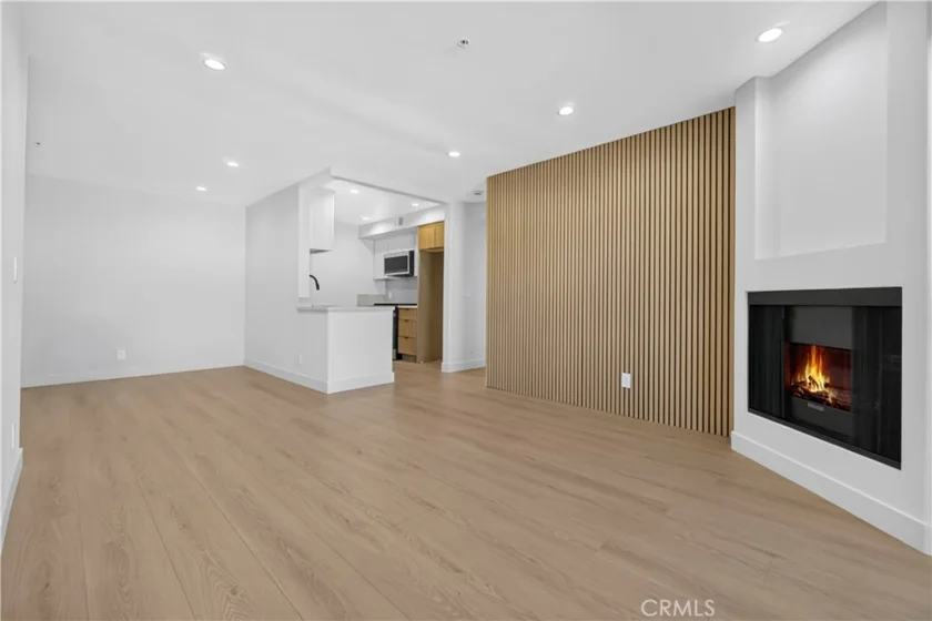 15455 Sherman photo 5