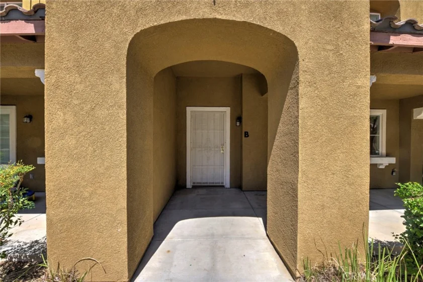 25860 Iris Avenue #B photo 4