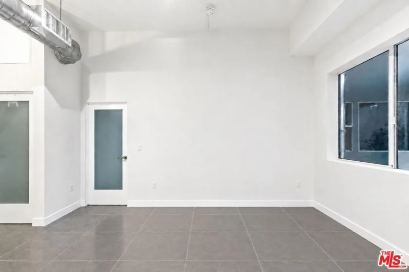 939 S Broadway #308 photo 16