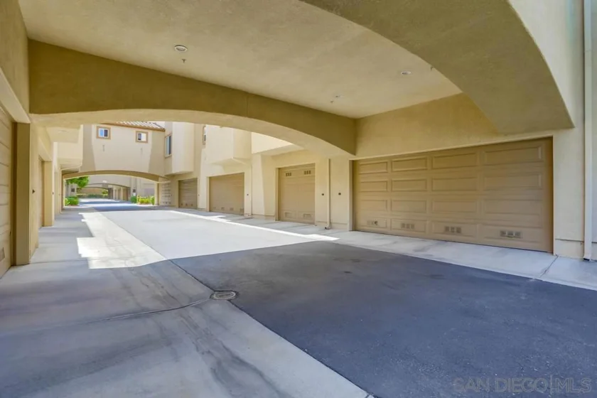 455 Almond Road photo 29