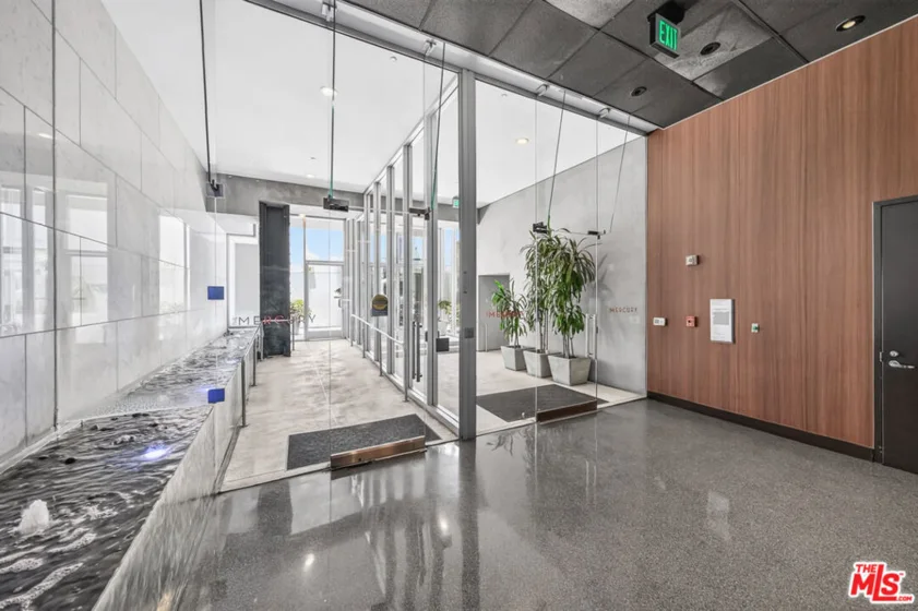 3810 Wilshire Boulevard #1108 photo 19