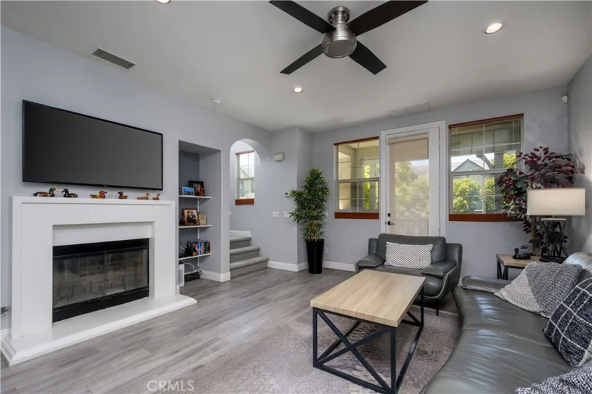 634 S Melrose photo 1
