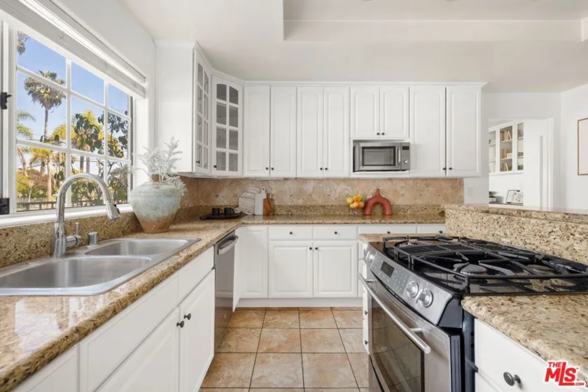 2222 Neilson Way #102 photo 6