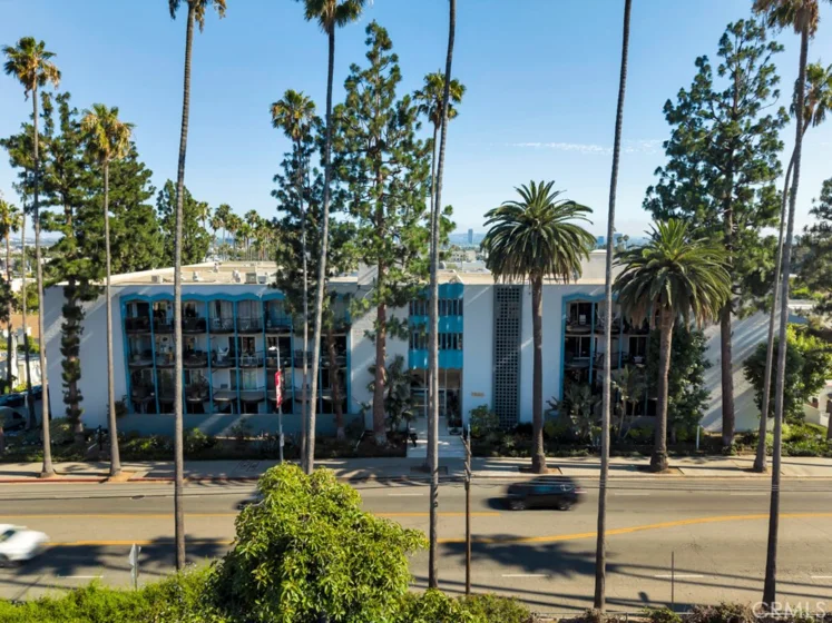 7560 Hollywood Boulevard #110 photo 29