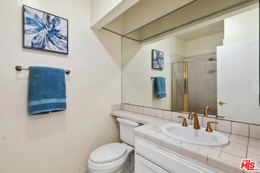 1375 Kelton Avenue #104 photo 18