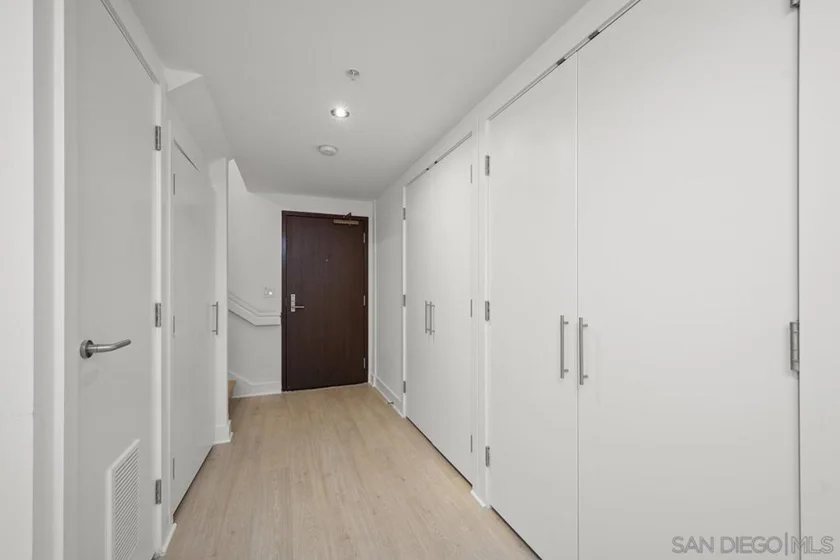 1325 Pacific Highway #313 photo 17