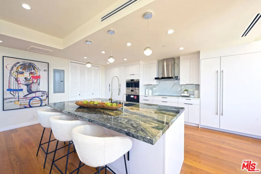 10601 Wilshire Boulevard #1404 photo 13