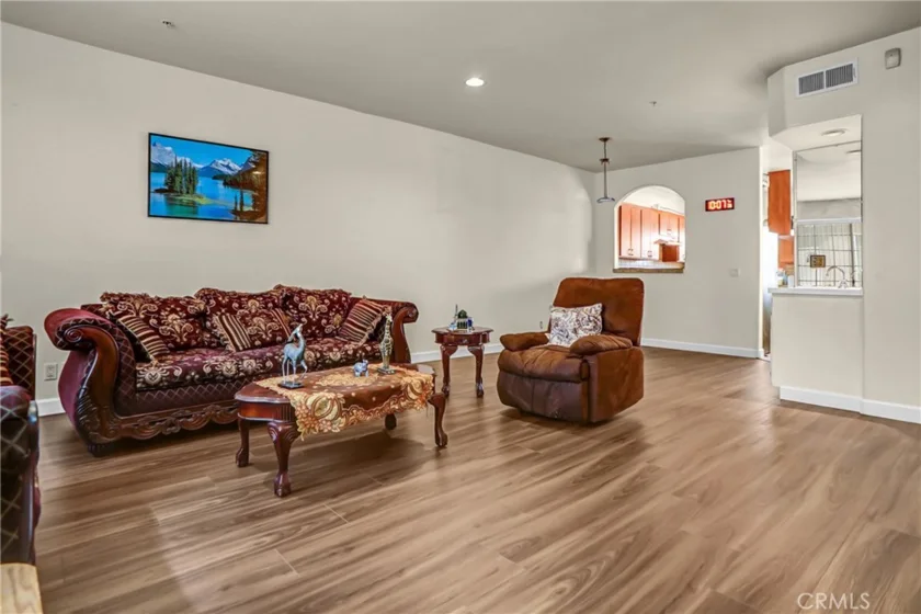 18347 Saticoy #7 photo 8