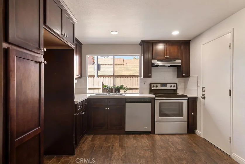 10525 Royal Oak photo 3