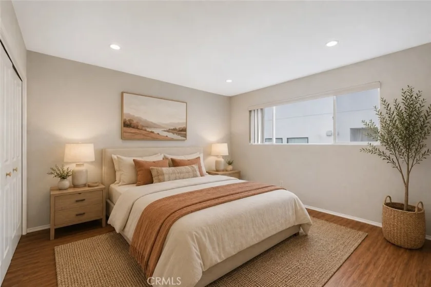 12801 Moorpark Street #303 photo 13