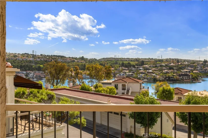 22484 Petra photo 26