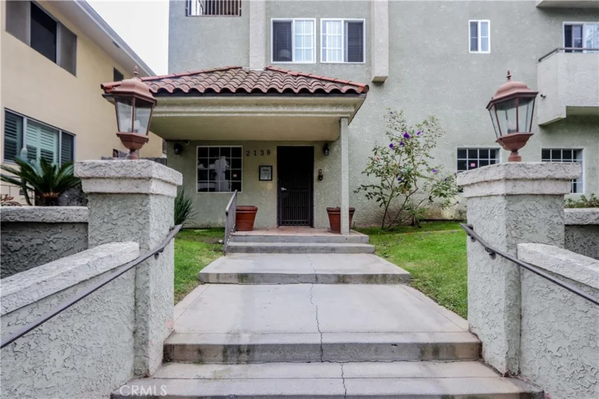 2138 E 1st Street #9 photo 1