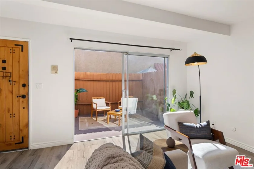 882 Victor Avenue #19 photo 8