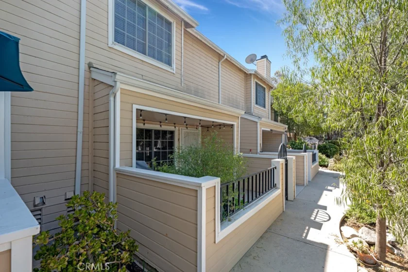7038 De Celis Place #9 photo 1